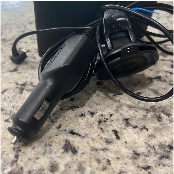 Garmin GPS - Picture 3 of 6